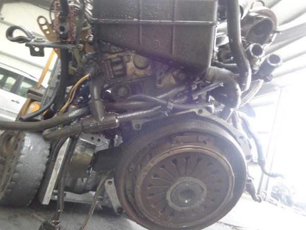 MOTEUR RENAULT 2.1TD CODE J8S0604 - Vue 5